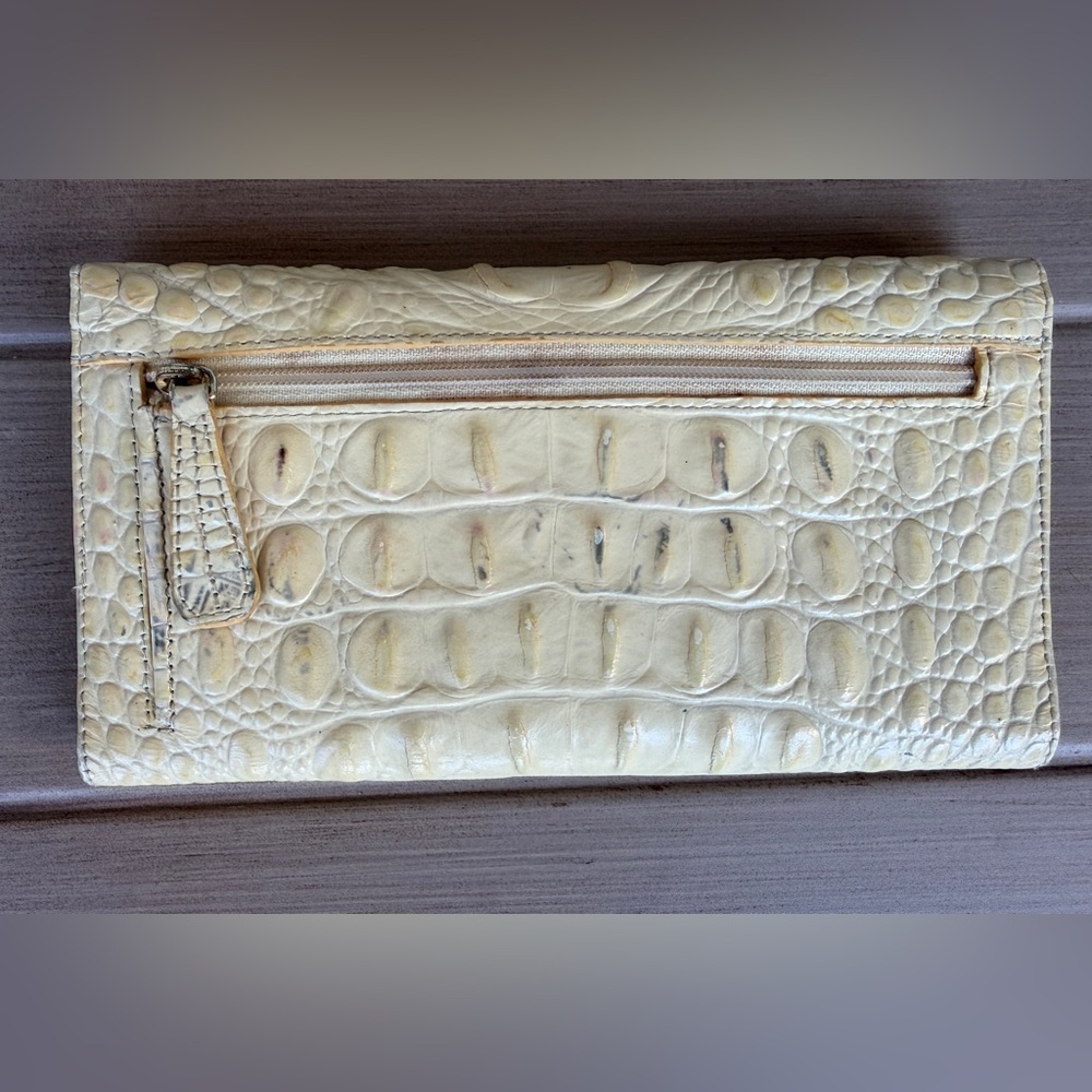 Brahmin Trifold Wallet - Picture 5 of 10